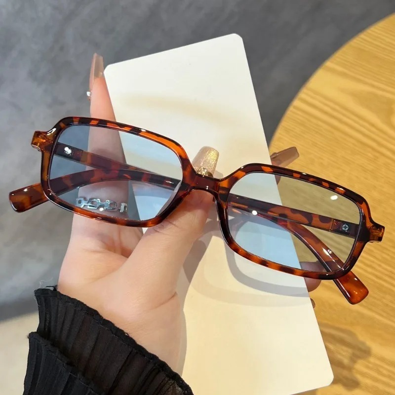 Vintage Fashion Girl - Luxurious Rectangle Sunglasses Women Oval Vintage
