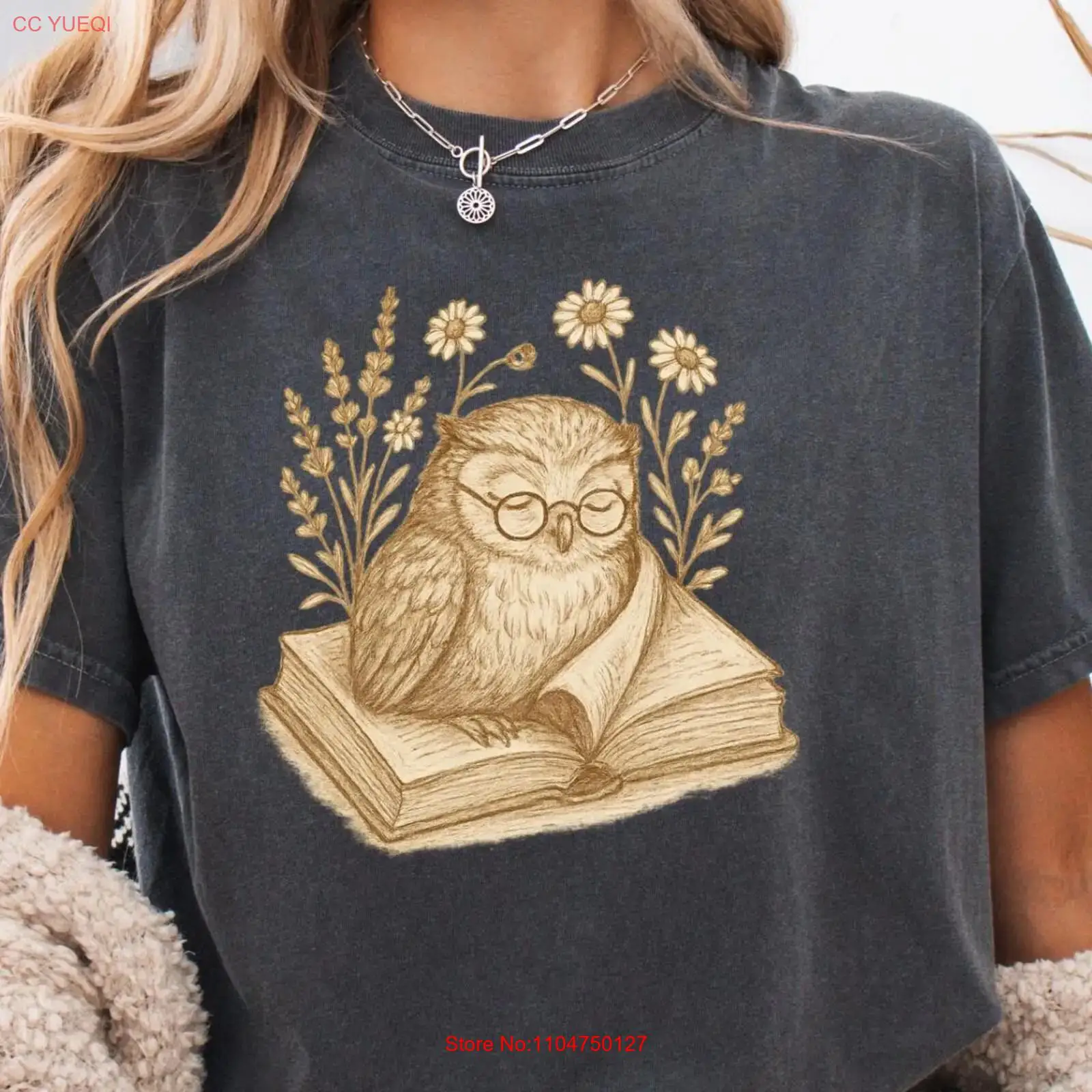 Vintage Fashion Books - Book Lover T Shirt Librarian Owl